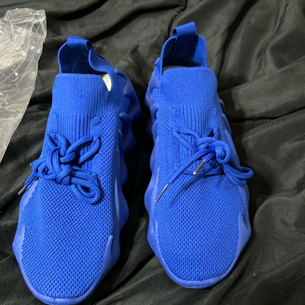 Blue Men’s 7 never worn